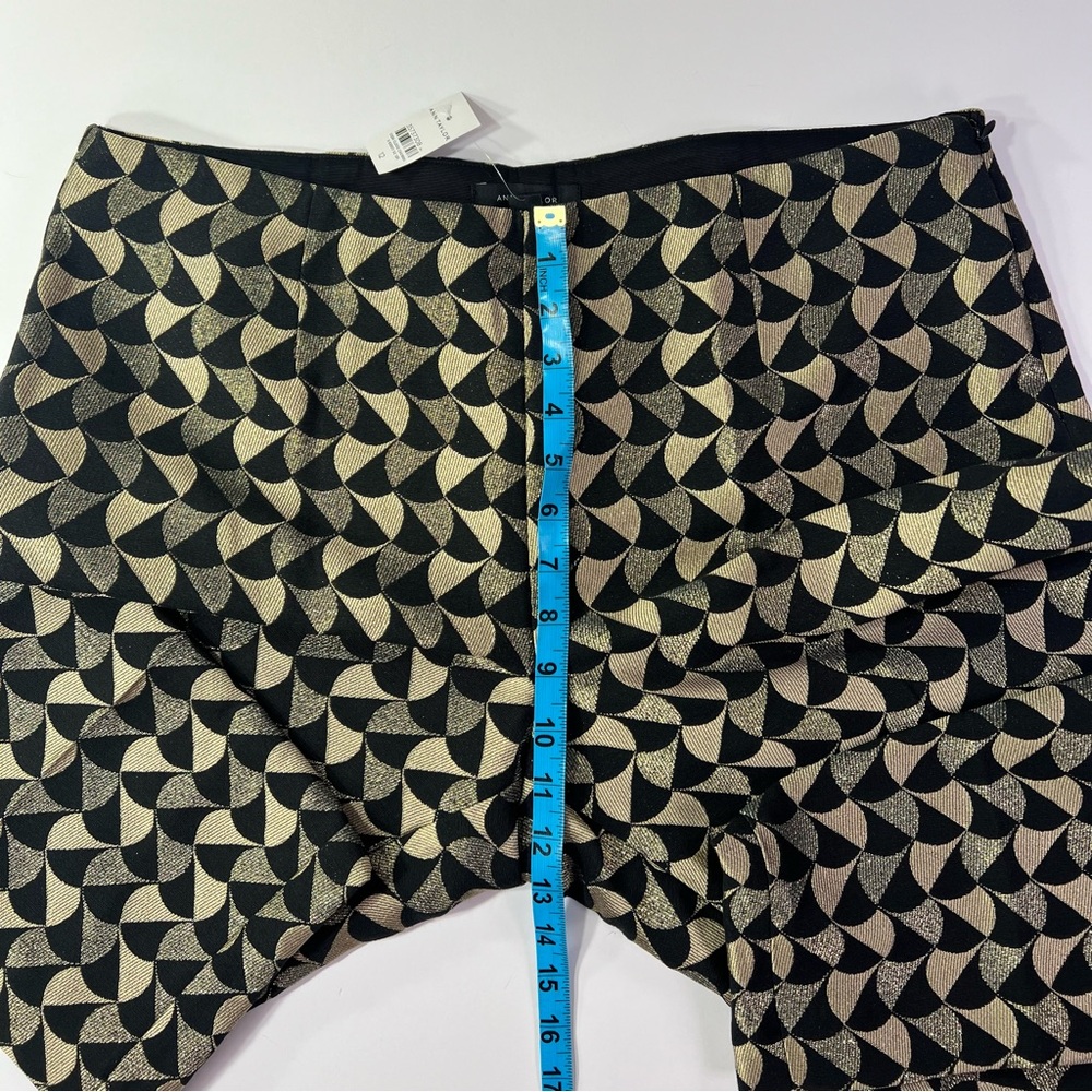 Ann Taylor Flared Ankle Pant in Geo Jacquard - black/gold, size 12/L - Picture 8 of 11